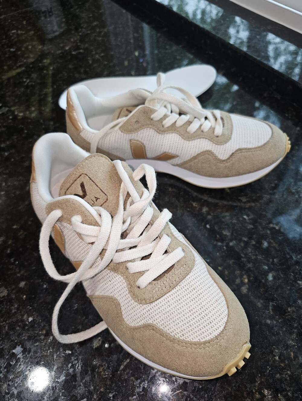Veja SDU Women's Sneakers in NATURAL PLATINE Sz 7 - Picture 12 of 13